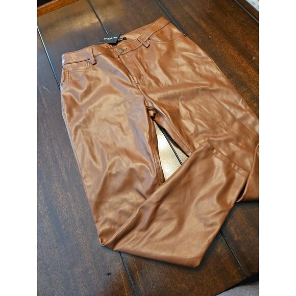 BACCINI NYC Brown Faux WOMENS SIZE 8 Leather Pants NWT - Picture 1 of 8
